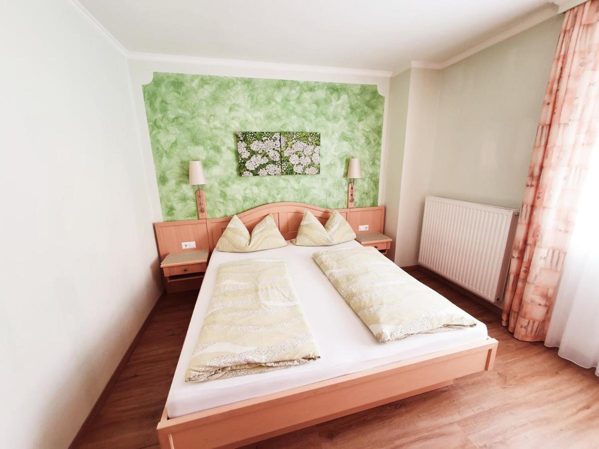 Gasthof Hotel Zur Post Ferlach Zimmer foto