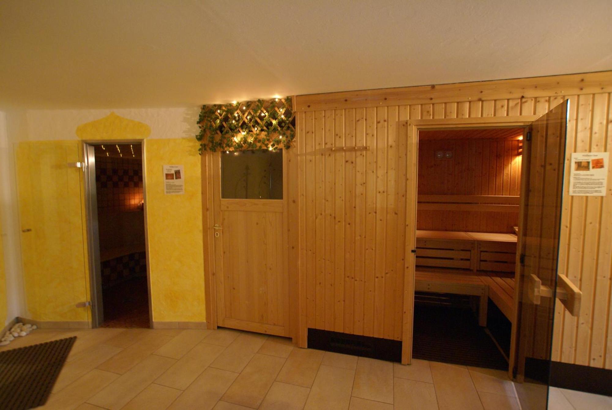 Gasthof Hotel Zur Post Ferlach Exterior foto